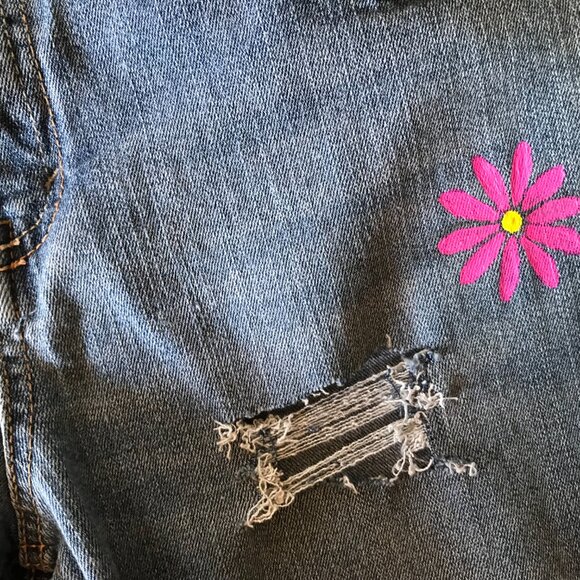 Ripped Jean Cutoffs, Size 10 (Junior): Upcycled Painted Grunge Cut-Off Shorts - Picture 4 of 12